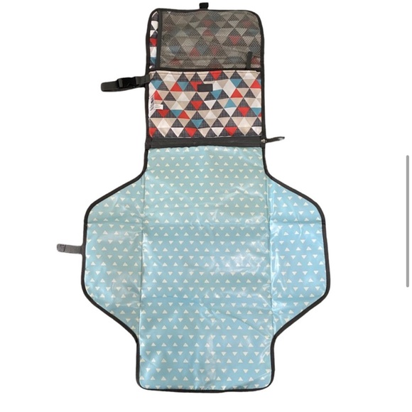 🌟 Host pick! 🌟 Skip Hop Travel changing pad! 👶🏻 - Picture 4 of 5